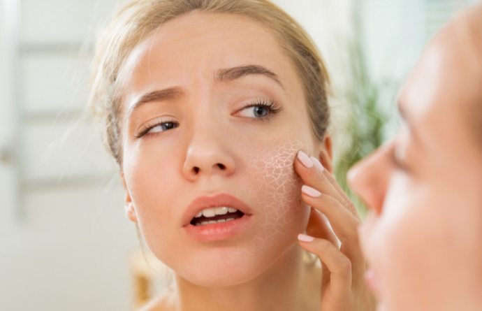 DEHYDRATED VS. DRY SKIN: HOW TO DETERMINE THE DIFFERENCE